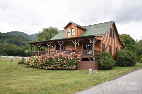 170 Panoramic Loop, Maggie Valley, NC 28751 photo 2