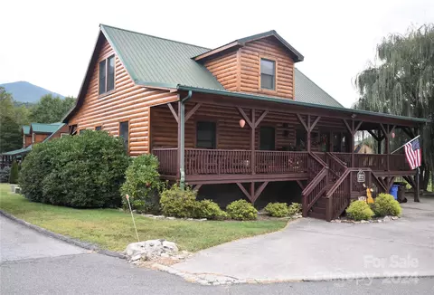 170 Panoramic Loop, Maggie Valley, NC 28751 photo 3