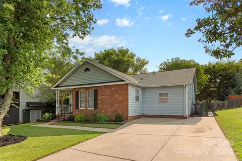 11425 Leadenhall Ln, Charlotte, NC 28262