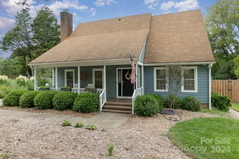 8036 Tifton Rd, Charlotte, NC 28226