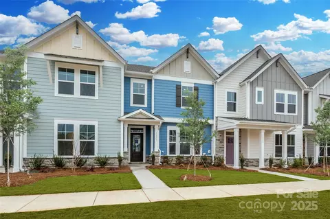 10507 Boudreaux St, Huntersville, NC 28078