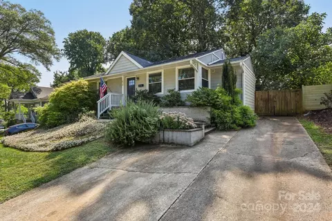 628 Manhasset Rd, Charlotte, NC 28209