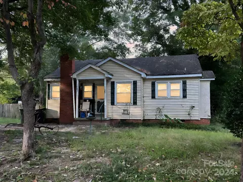 305 Hillcrest Ave, Gastonia, NC 28052