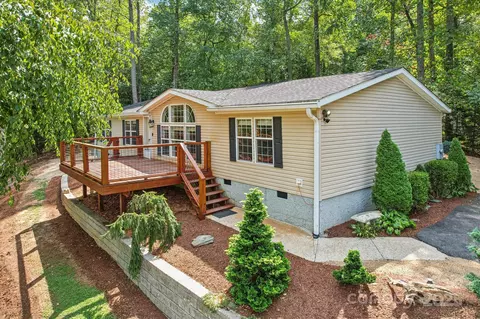 18 Spencer Rd, Candler, NC 28715