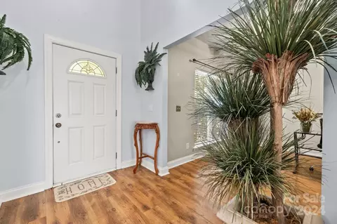 220 Caroline Ct, Denver, NC 28037 photo 6
