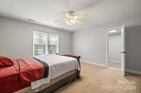 220 Caroline Ct, Denver, NC 28037 photo 18
