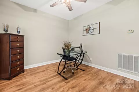 220 Caroline Ct, Denver, NC 28037 photo 8