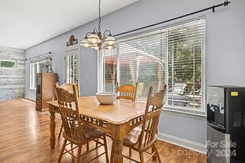 220 Caroline Ct, Denver, NC 28037 photo 9
