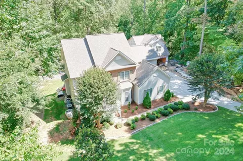 220 Caroline Ct, Denver, NC 28037 photo 4