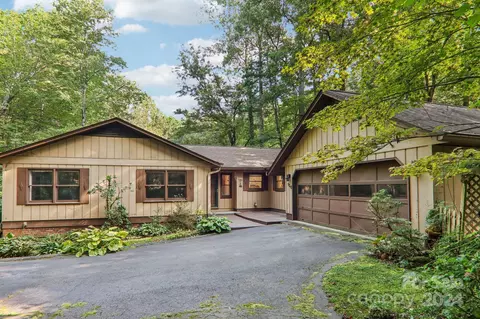 120 Nob Hill Rd, Hendersonville, NC 28791