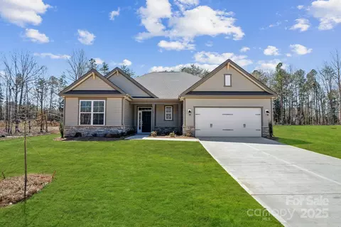 132 Brooke Forest Ct, Mooresville, NC 28115
