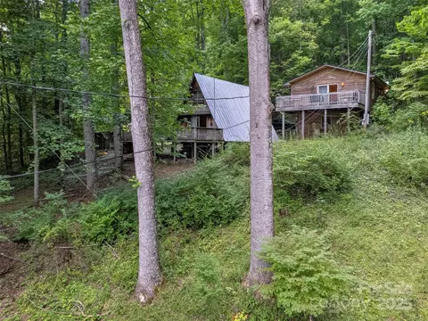 346 Rush Cv, Burnsville, NC 28714