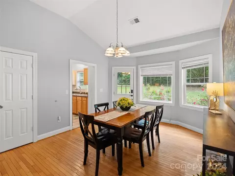 Dining - 8803 Peninsula Dr, Terrell, NC 28682 photo 2 of 4