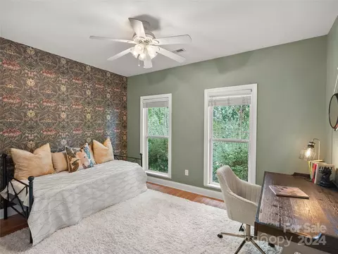 Bedroom - 8803 Peninsula Dr, Terrell, NC 28682 photo 4 of 5