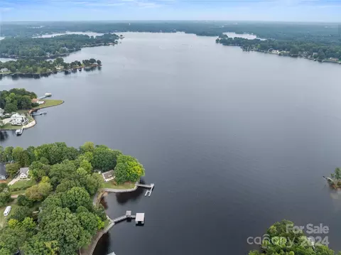 View/Area - 8803 Peninsula Dr, Terrell, NC 28682 photo 5 of 8