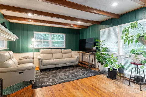 60 Longbranch Ln, Tryon, NC 28782 photo 8