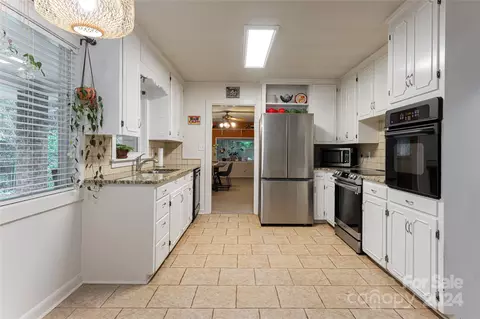 60 Longbranch Ln, Tryon, NC 28782 photo 11
