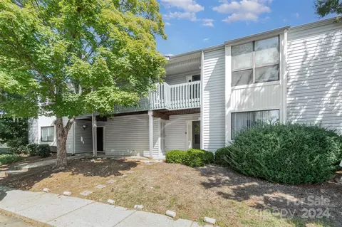 10917 Harrowfield Rd, Charlotte, NC 28226