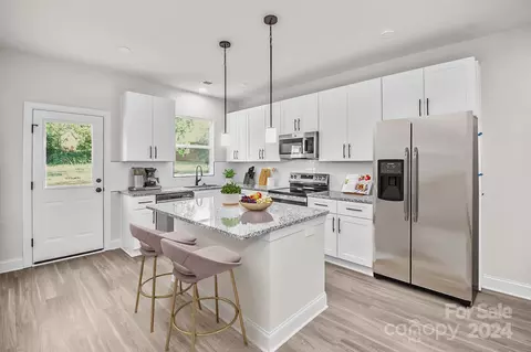 2019 Hazelwood Dr, Statesville, NC 28625