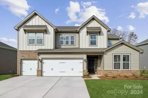 213 E Warfield Dr, Mooresville, NC 28115