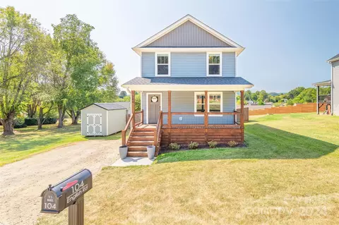 104 English Rd, Candler, NC 28715