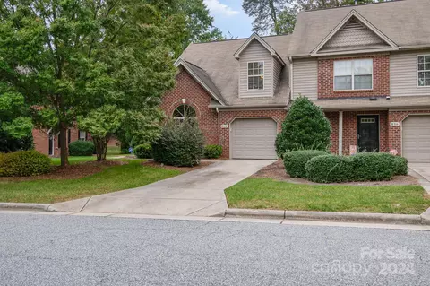 838 Jarman Dr, Jamestown, NC 27282