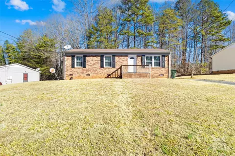 1816 Alpine Dr, Kings Mountain, NC 28086