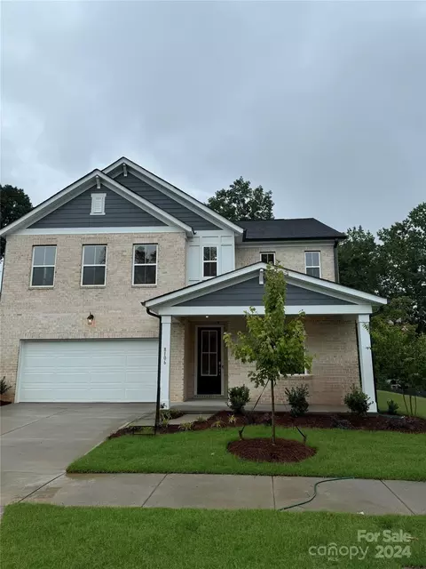 8106 Franklin Trail St, Charlotte, NC 28227