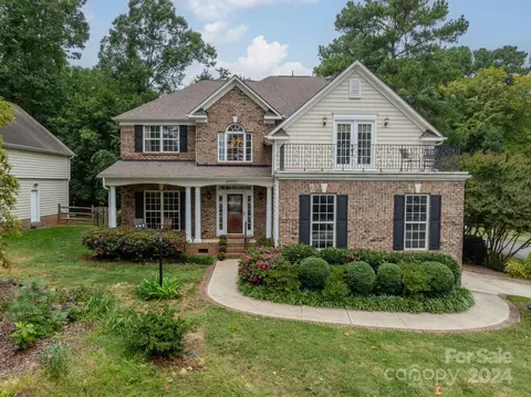 20801 Eastpoint Dr, Cornelius, NC 28031