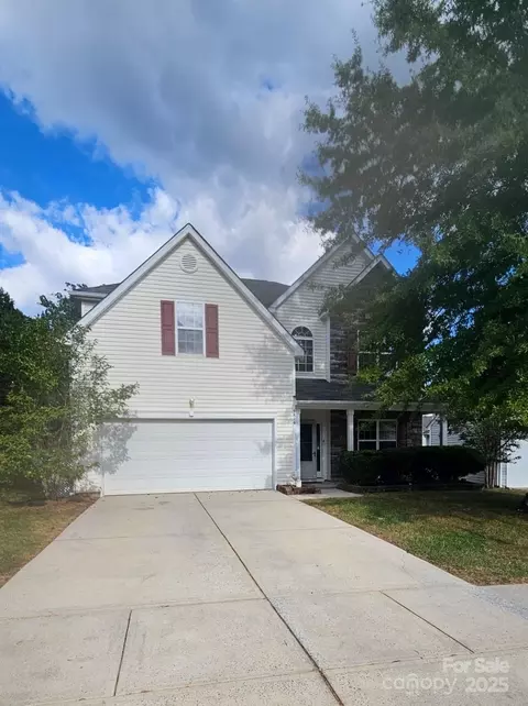 9816 Cayenne Dr, Charlotte, NC 28214
