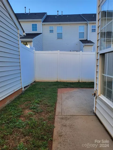 7945 Mariners Pointe Cir, Denver, NC 28037 photo 18