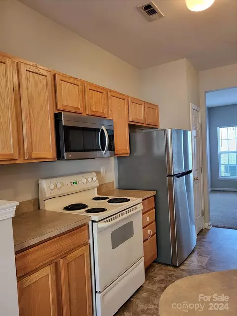 7945 Mariners Pointe Cir, Denver, NC 28037 photo 4