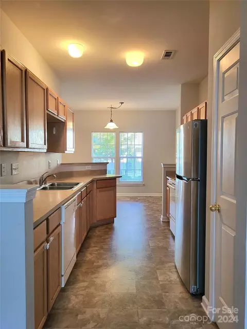 7945 Mariners Pointe Cir, Denver, NC 28037 photo 10