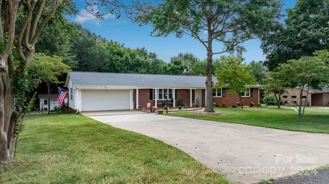 308 Circleview Dr, Shelby, NC 28150
