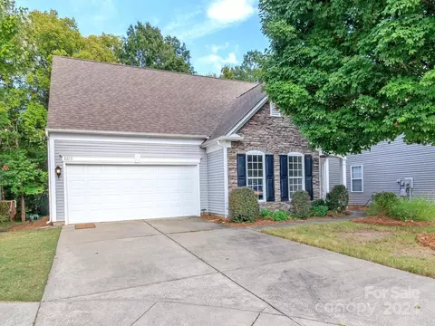 8613 Annabel Lee Ln, Charlotte, NC 28277