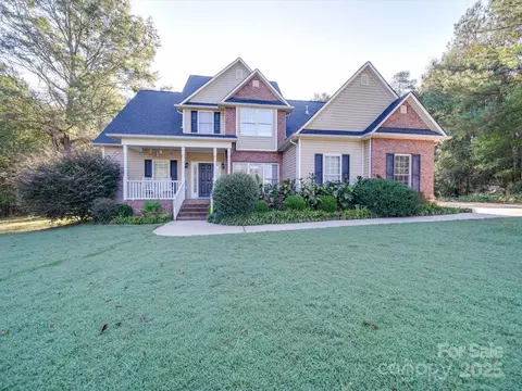 615 Real Quiet Ct, York, SC 29745