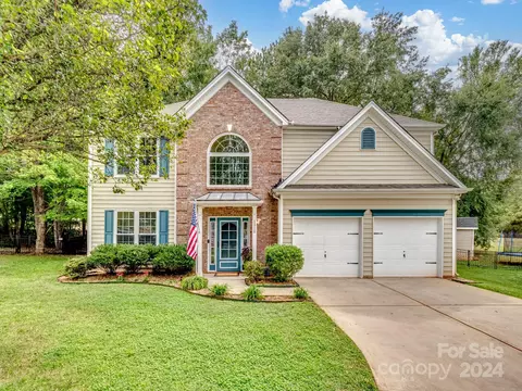 1318 Cool Mist Ct, Lancaster, SC 29720