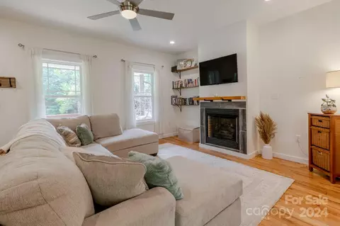 227 Samuels Dr, Canton, NC 28716 photo 3