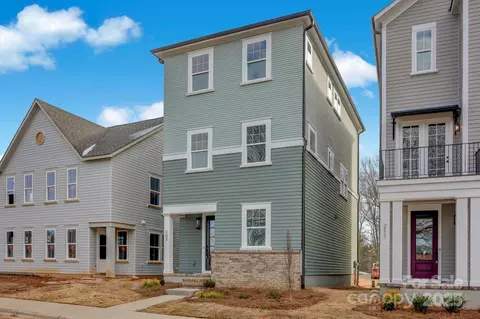 207 Davidson Gateway Dr, Davidson, NC 28036 photo 2