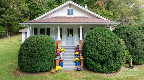 14 Davenport Rd, Spruce Pine, NC 28777