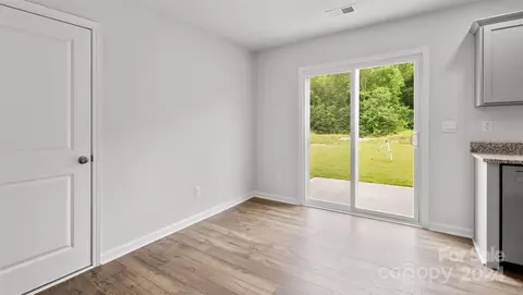 96 Madelyn Dr, Clyde, NC 28721 photo 8