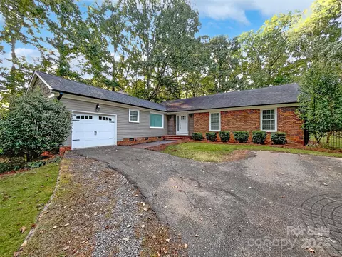 110 James Dr, Belmont, NC 28012