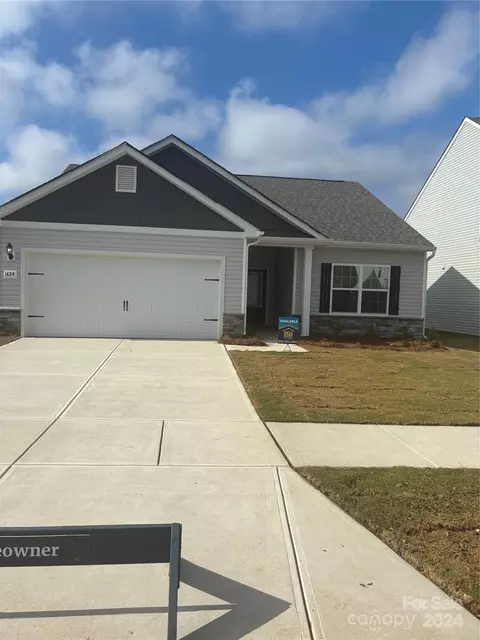 1424 Nia Rd, Charlotte, NC 28215