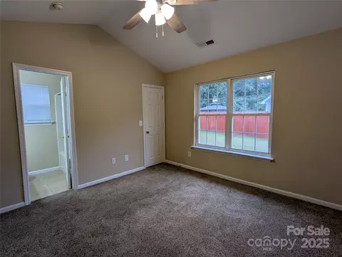 602 Gusty Ct, Charlotte, NC 28208 photo 17