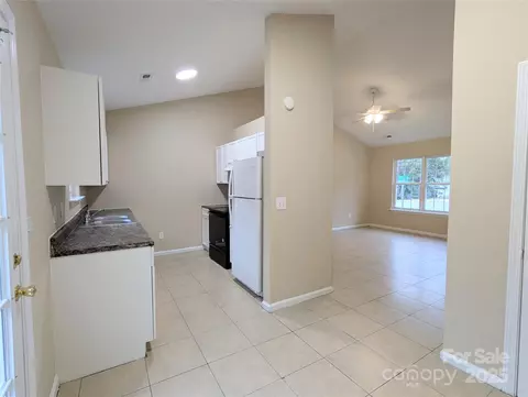 602 Gusty Ct, Charlotte, NC 28208 photo 9
