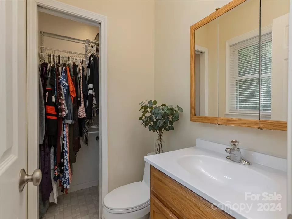  423 Oklahoma Ave, Hendersonville, NC 28739 photo 16