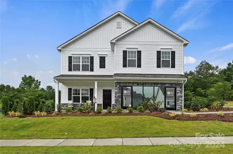 9066 Evercrisp Ln, Charlotte, NC 28215