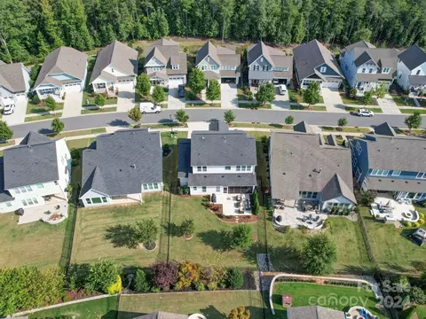 389 Sensibility Cir, Fort Mill, SC 29708 photo 5