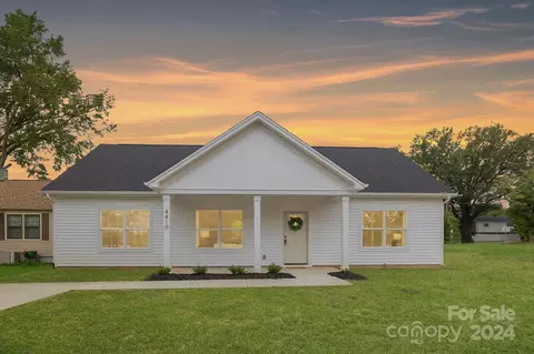 4410 Eddleman Rd, Charlotte, NC 28208