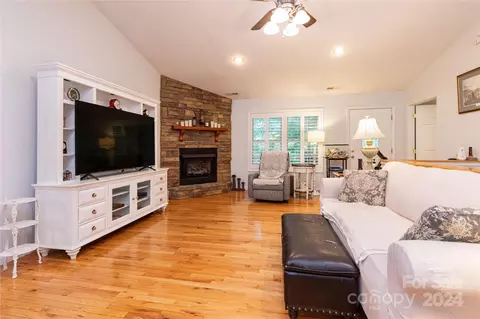 107 Blue Cedar 19 Rd #19, Sylva, NC 28779 photo 6